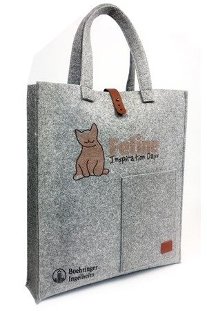 Bolsas y mas de fieltro